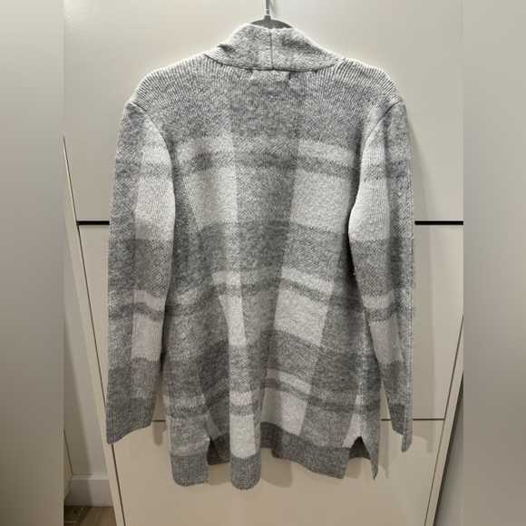 Peyton Primrose Grey plaid cardigan - Picture 2 of 4